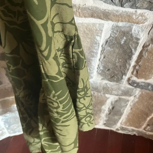 ❗️SOLD❗️Dip Olive Green Floral Print Maxi Dress size 3x new - Picture 6 of 9